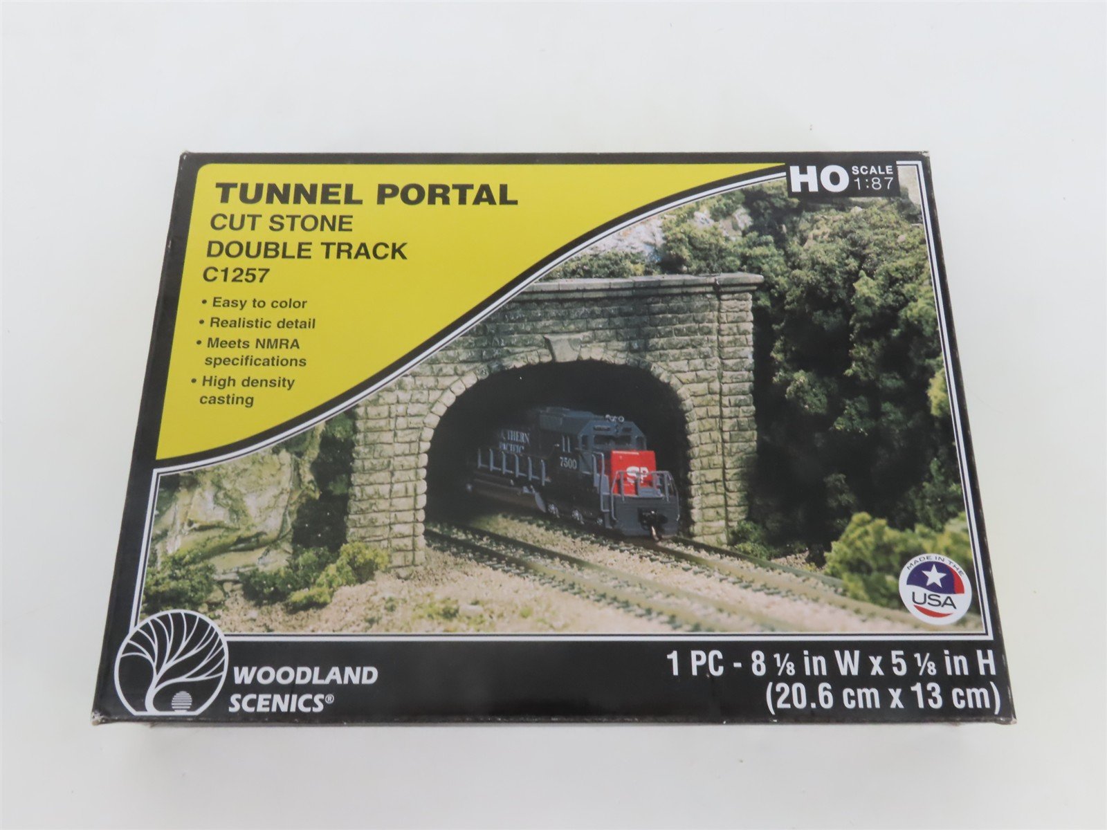 HO Scale Woodland Scenics C1257 Cut Stone Double Track Tunnel Portal