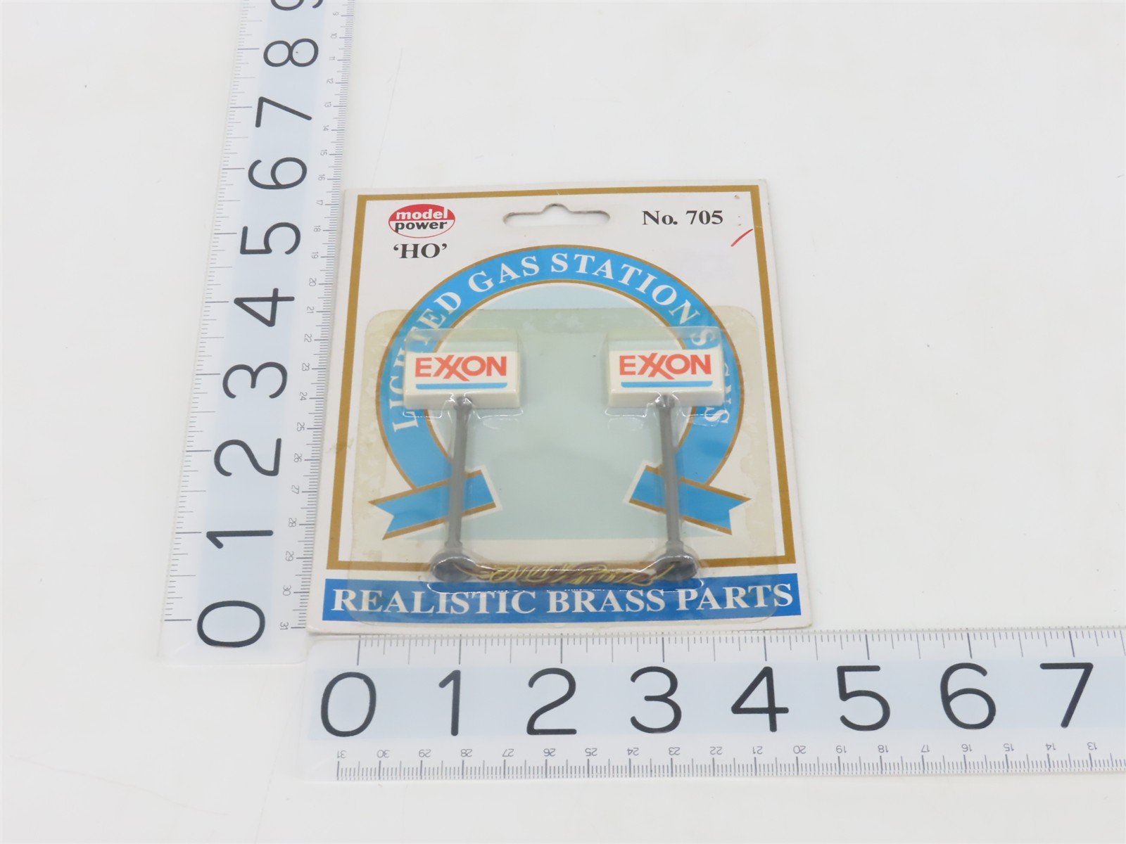 HO Scale Model Power 705 EXxon Gas Station Lighted Gas Station Signs