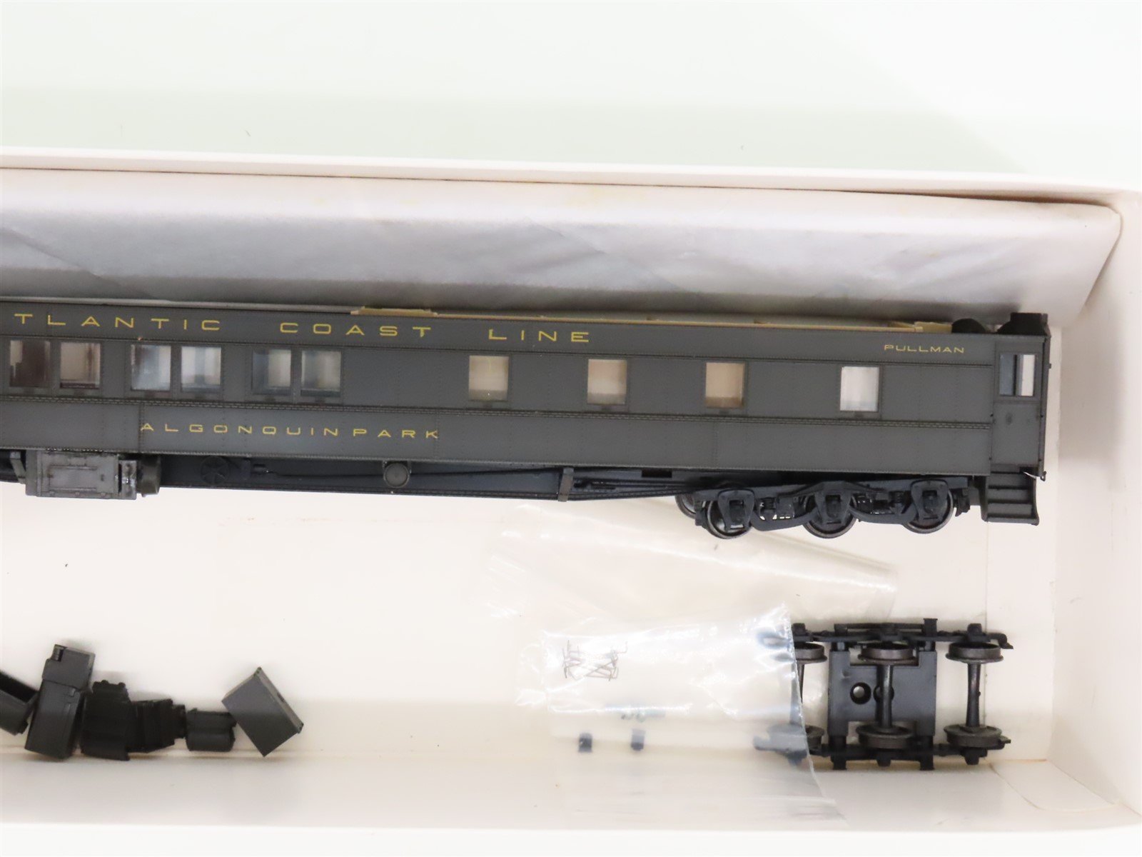 HO Scale Branchline 5011 ACL Railway Sleeper Passenger Car PARTIALLY ASSEMBLED