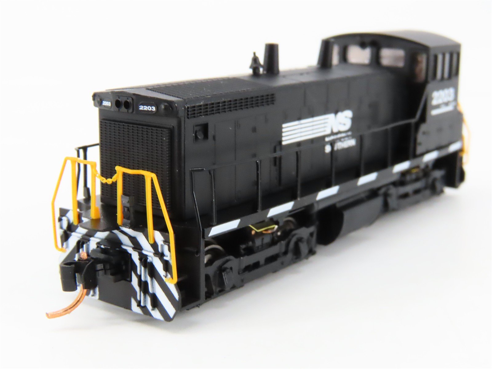 N Micro-Trains MTL 98600022 NS Norfolk Southern SW1500 Diesel #2203 - DCC Ready