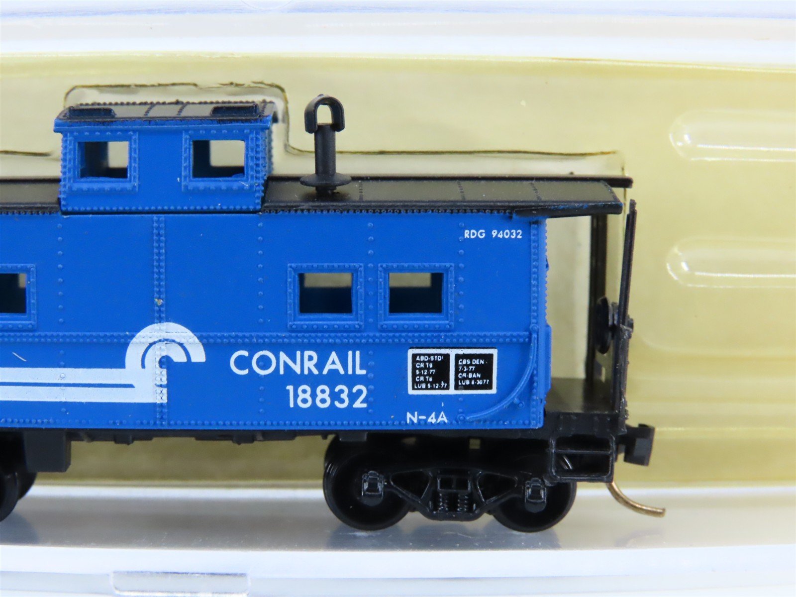 N Scale Atlas 7973 CR Conrail N-4A Center Cupola Steel Caboose #18832