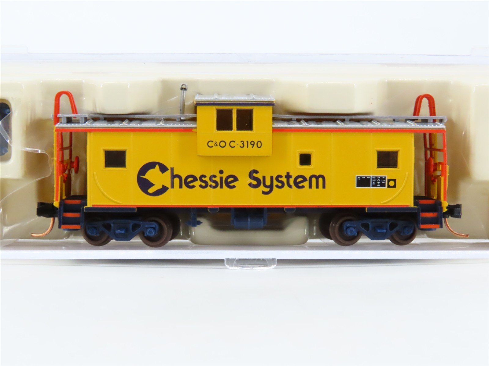 N Scale Atlas 30238 C&O Chessie System Extended Vision Caboose #C-3190