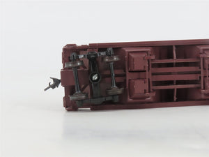 HO Scale E&B Valley 5003 GN Great Northern 2-Bay Covered Hopper #73976 - BUILT