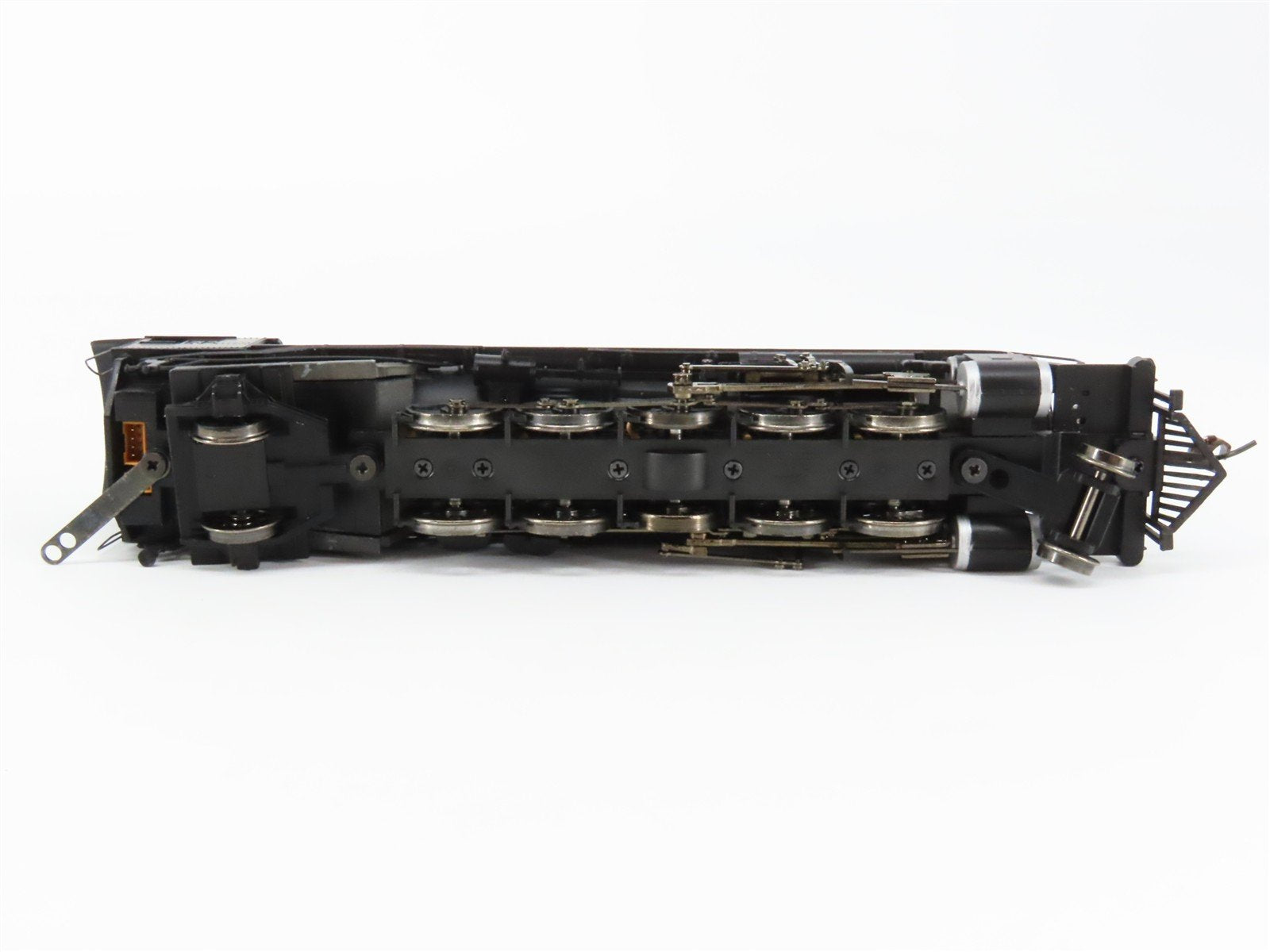 HO Scale Bachmann Spectrum 83301 Unlettered USRA 2-10-2 Light Steam w/ DCC