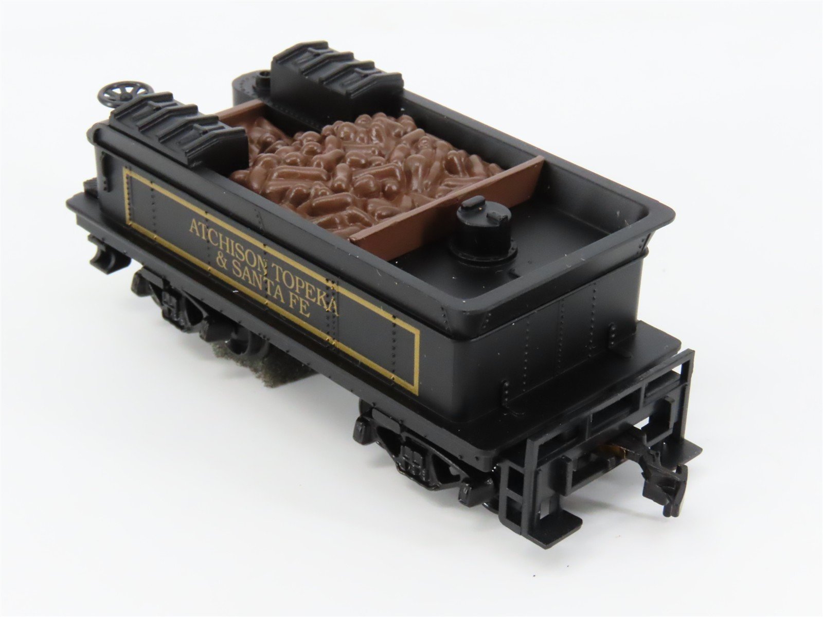 HO Scale Model Power 6720 ATSF Santa Fe 2-6-0 Steam Locomotive #605