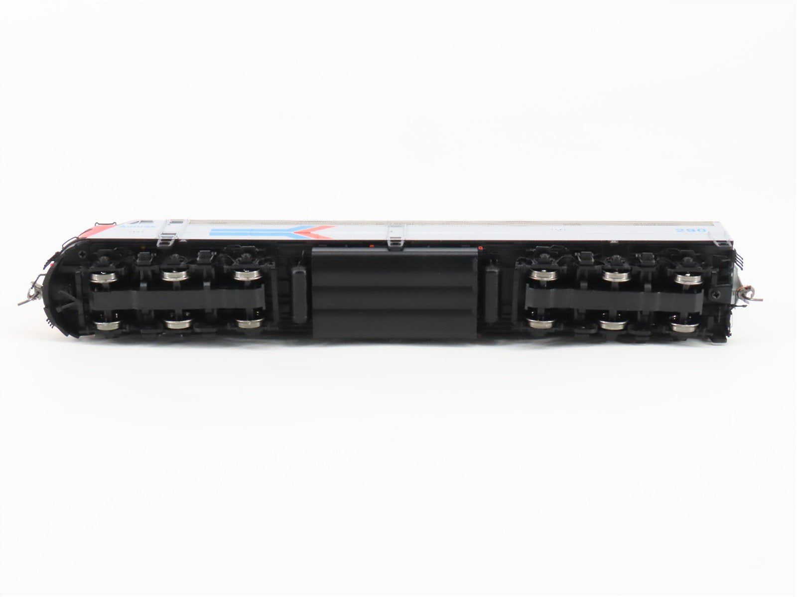 HO Scale Rapido 28001 Amtrak E8A Phase I Diesel Locomotive #290