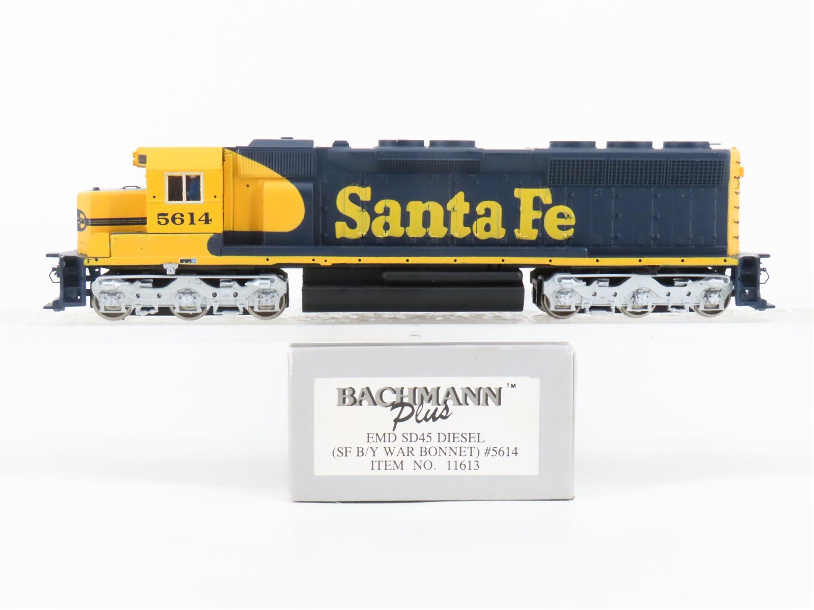 HO Scale Bachmann 11613 ATSF Santa Fe SD45 Diesel Locomotive #5614