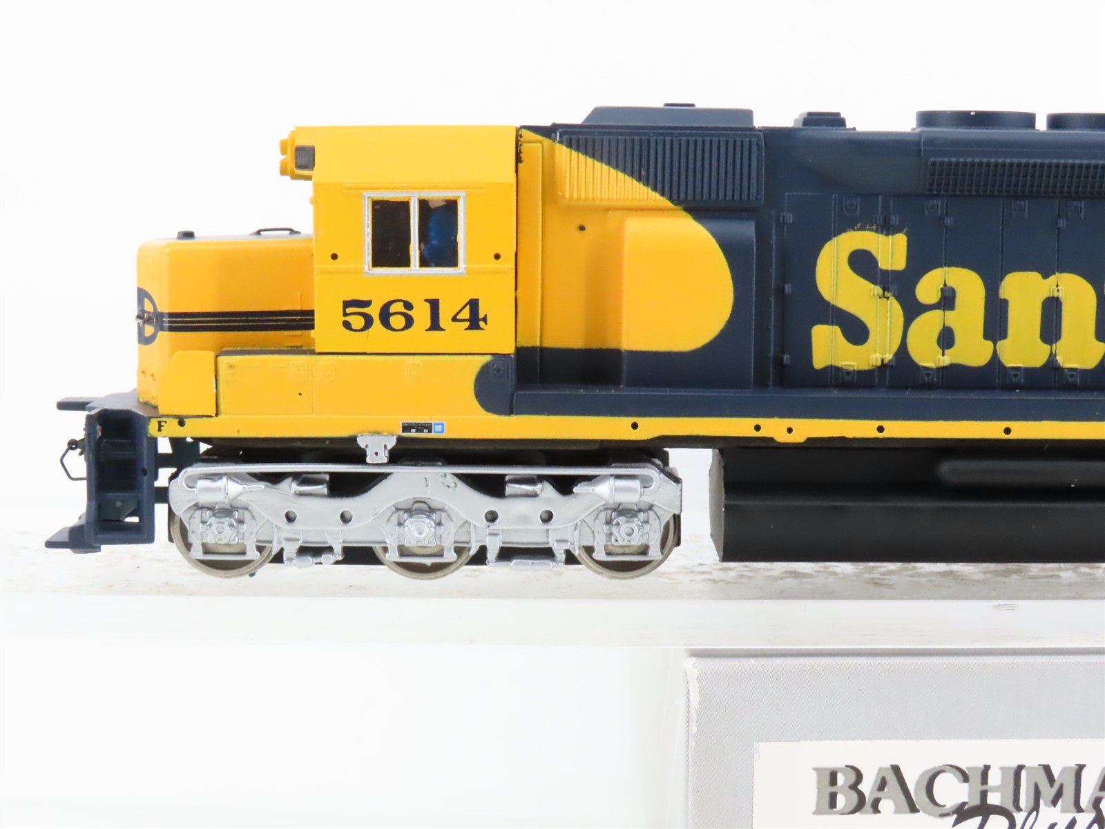 HO Scale Bachmann 11613 ATSF Santa Fe SD45 Diesel Locomotive #5614
