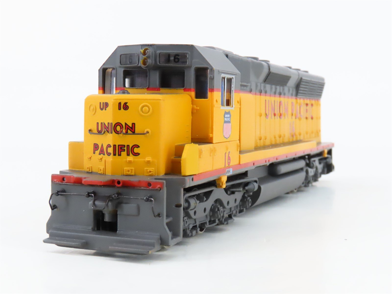 HO Scale Bachmann 11602 UP Union Pacific SD45 Diesel Locomotive #16