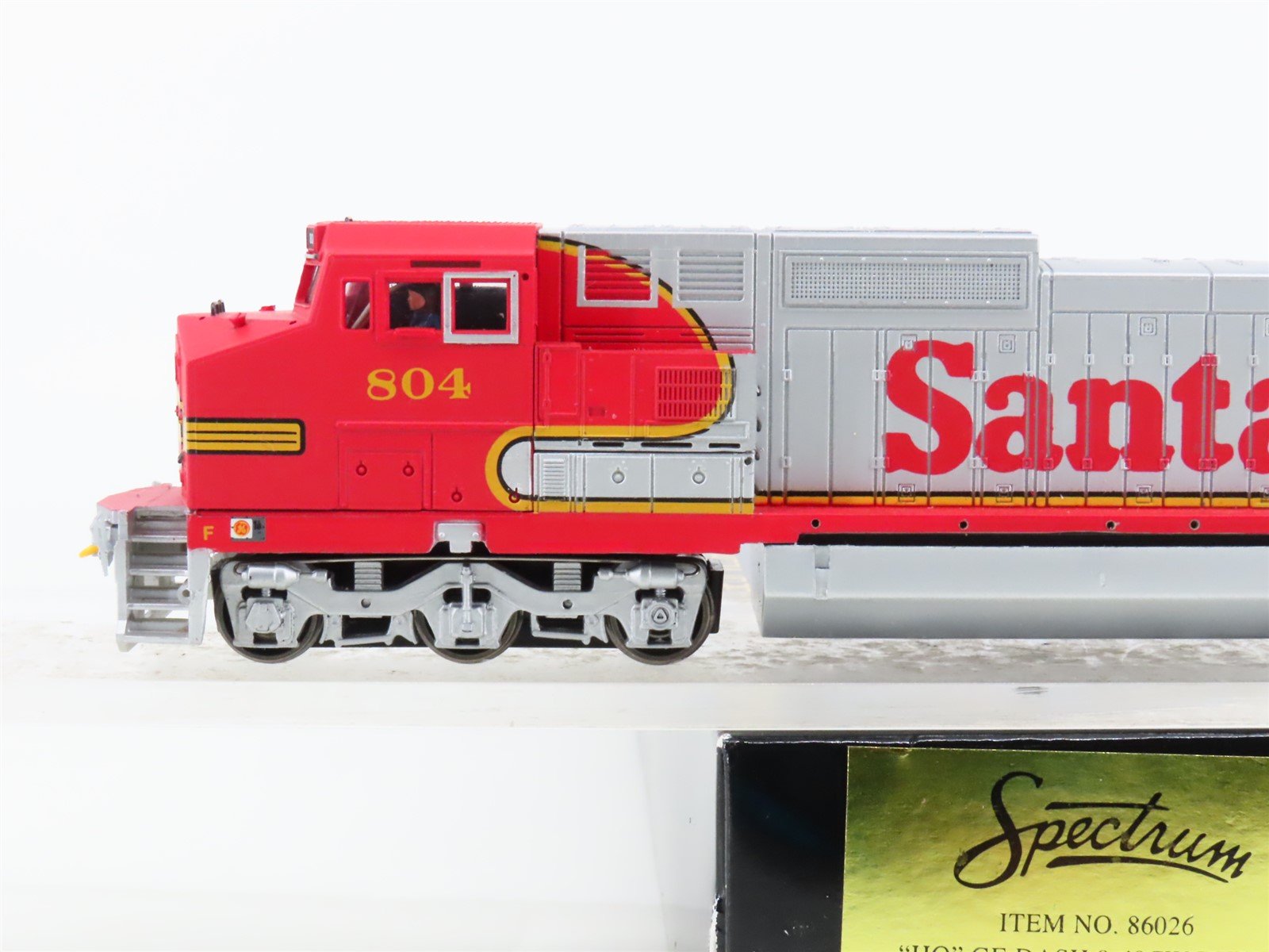 HO Scale Bachmann 86026 ATSF Santa Fe GE Dash 8-40CW Diesel Locomotive #804