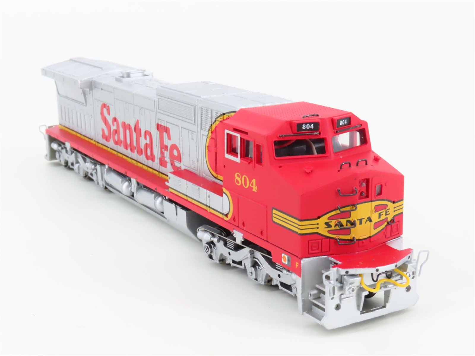 HO Scale Bachmann 86026 ATSF Santa Fe GE Dash 8-40CW Diesel Locomotive #804