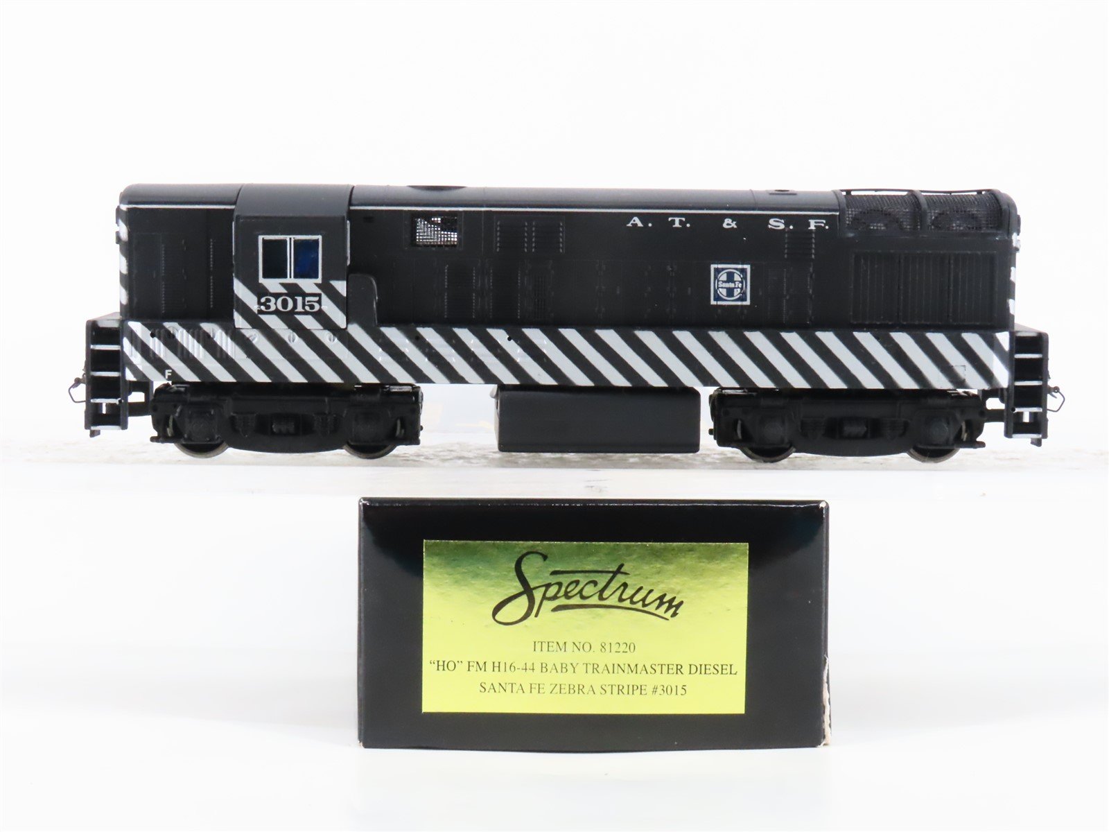 HO Scale Bachmann 81220 ATSF Santa Fe H16-44 Diesel Locomotive #3015