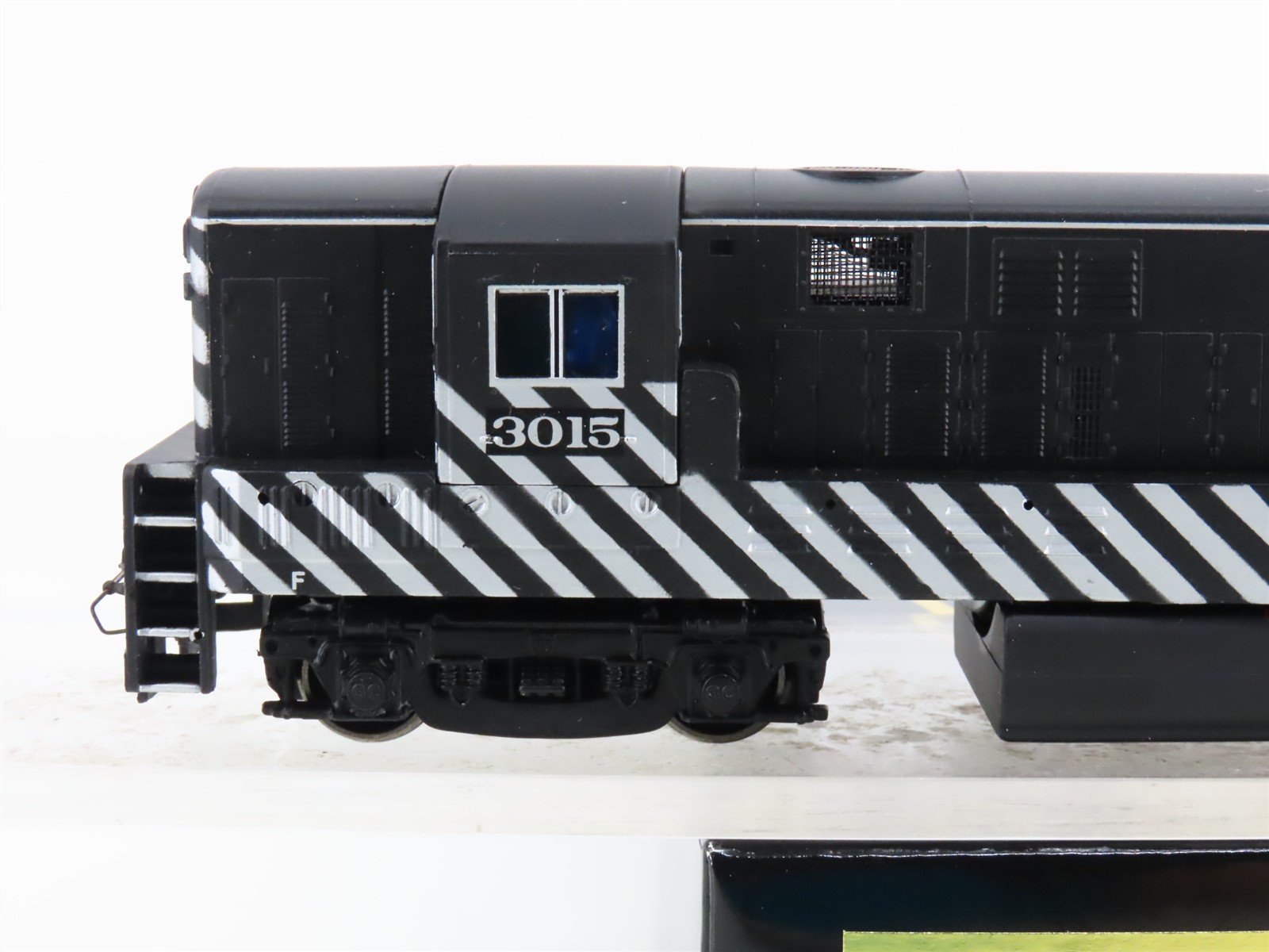 HO Scale Bachmann 81220 ATSF Santa Fe H16-44 Diesel Locomotive #3015
