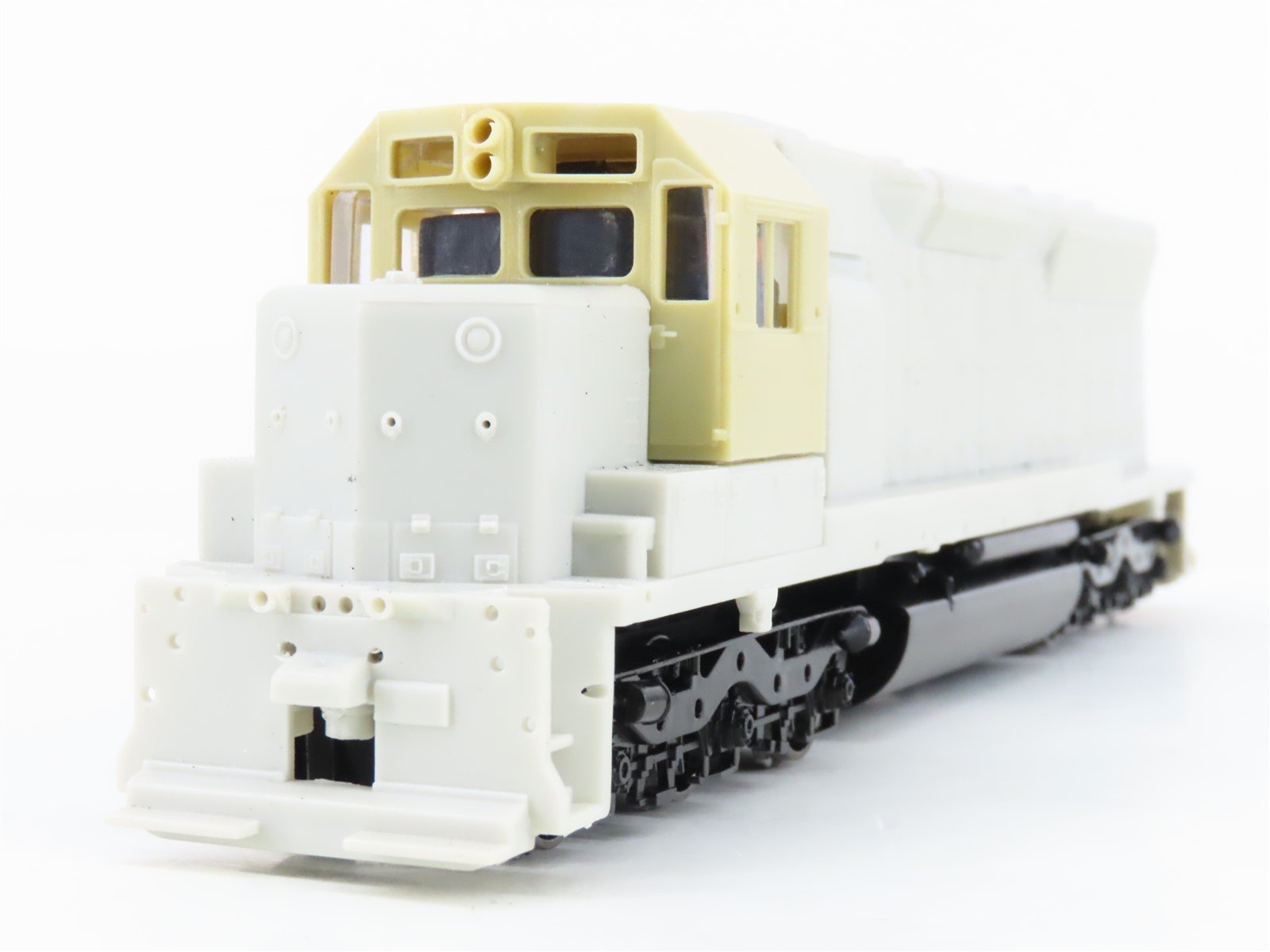 HO Scale Bachmann 11601 Undecorated SD45 Diesel Locomotive