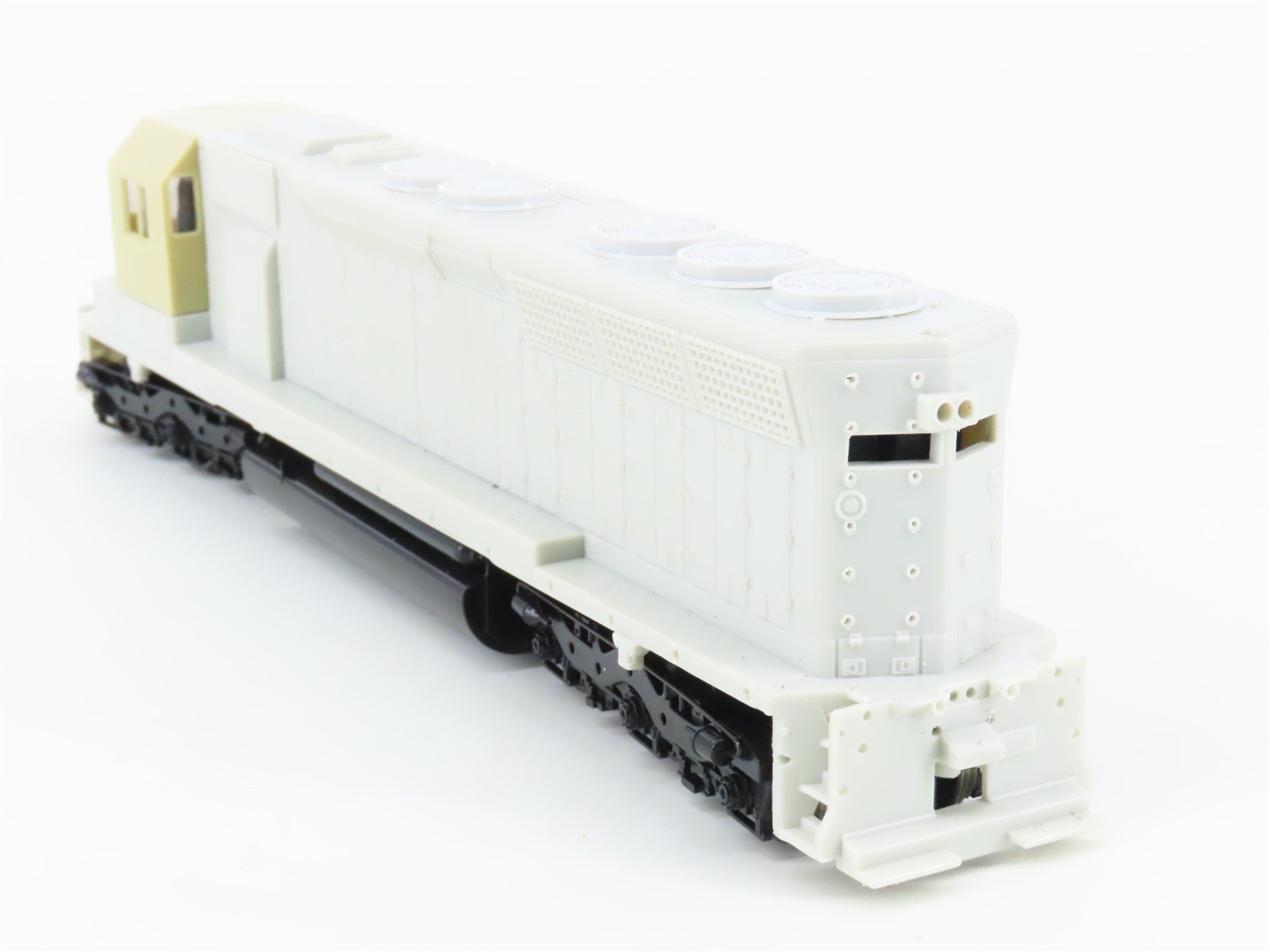 HO Scale Bachmann 11601 Undecorated SD45 Diesel Locomotive