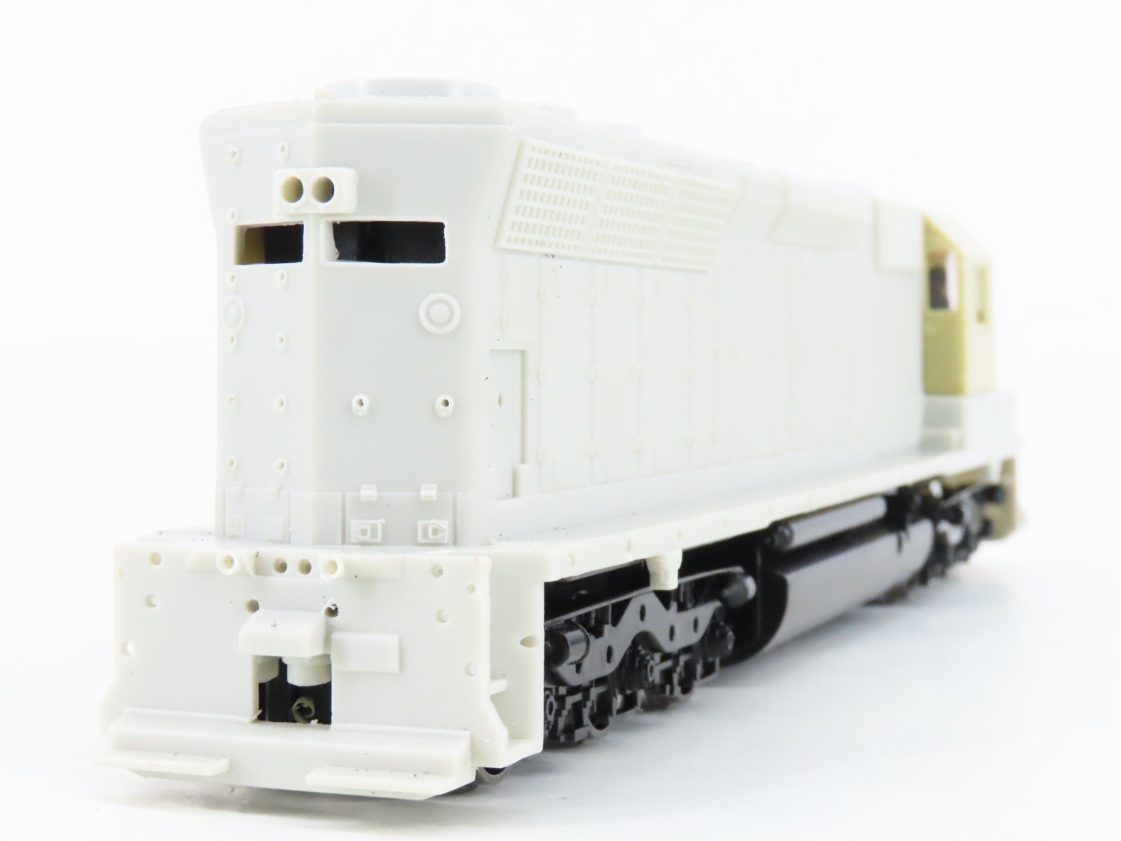 HO Scale Bachmann 11601 Undecorated SD45 Diesel Locomotive