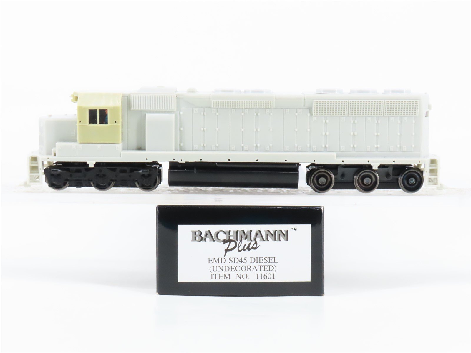 HO Scale Bachmann 11601 Undecorated SD45 Diesel Locomotive