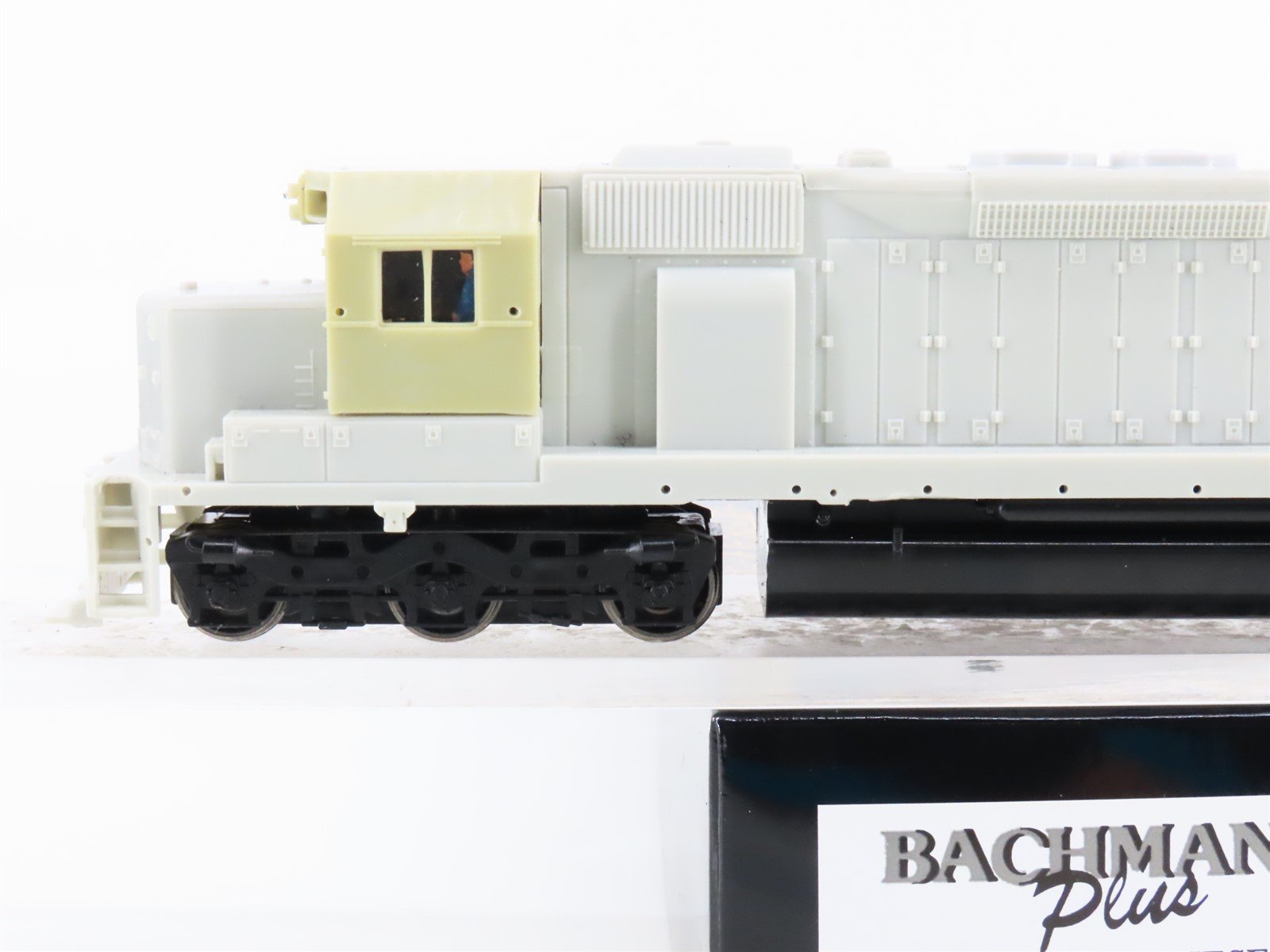 HO Scale Bachmann 11601 Undecorated SD45 Diesel Locomotive