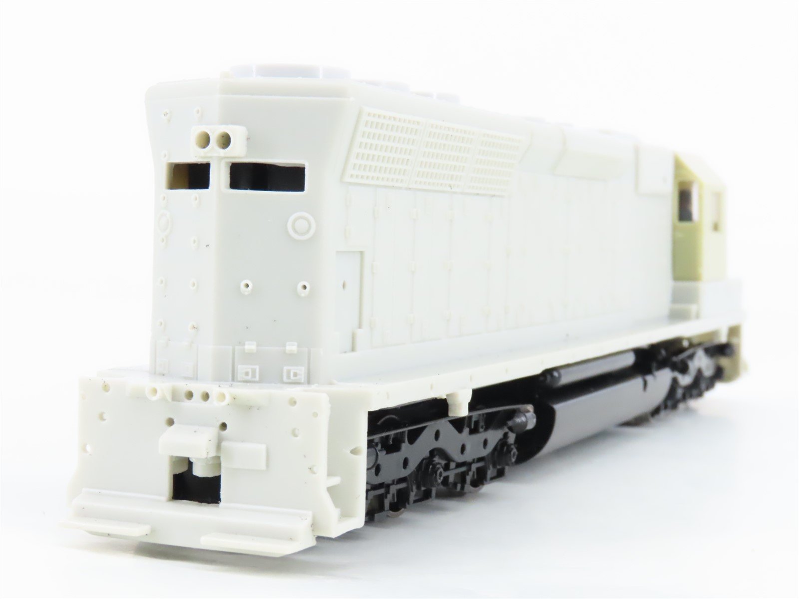 HO Scale Bachmann 11601 Undecorated SD45 Diesel Locomotive