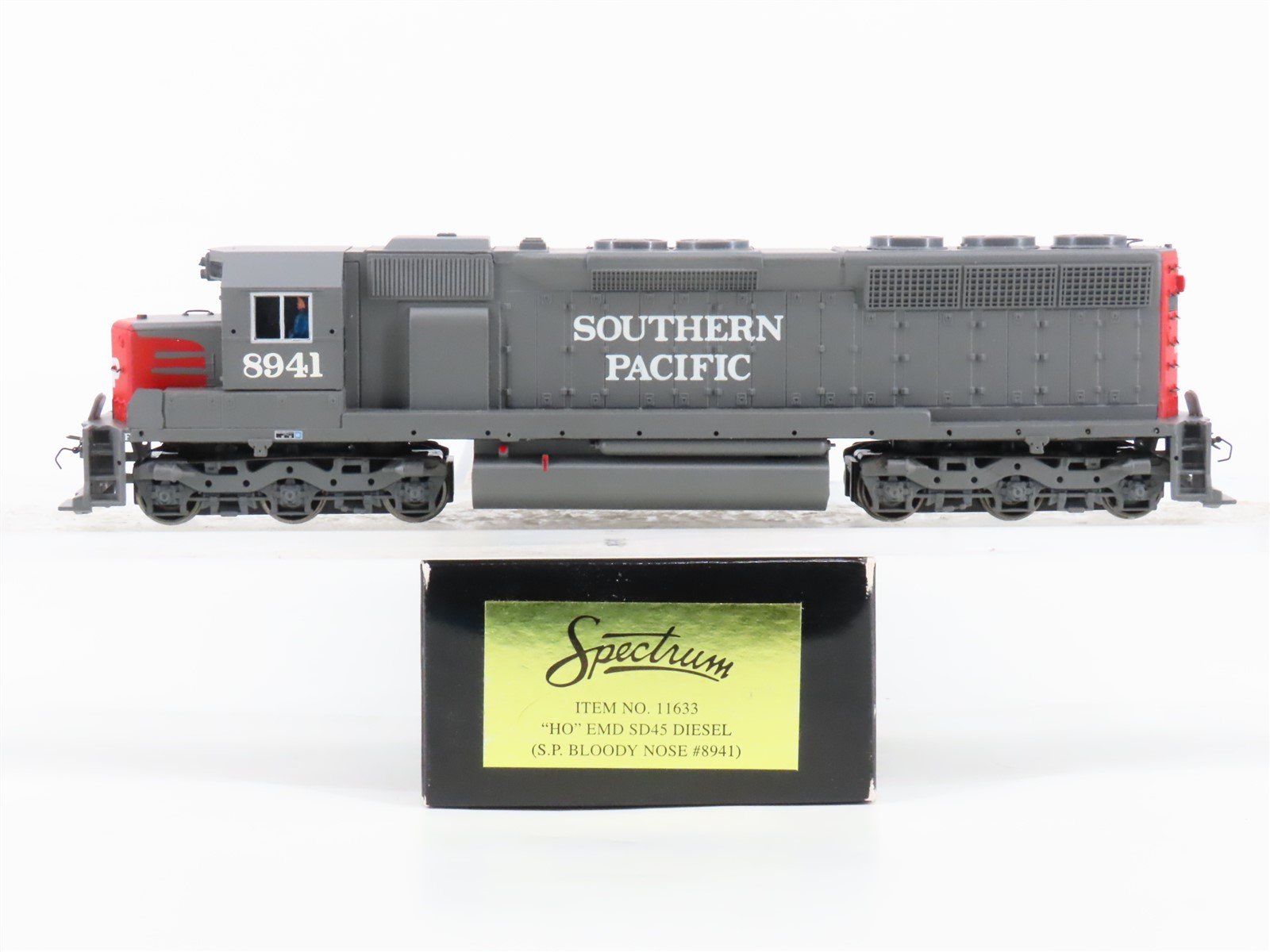 HO Scale Bachmann 11633 SP Southern Pacific SD45 Diesel Locomotive #8941