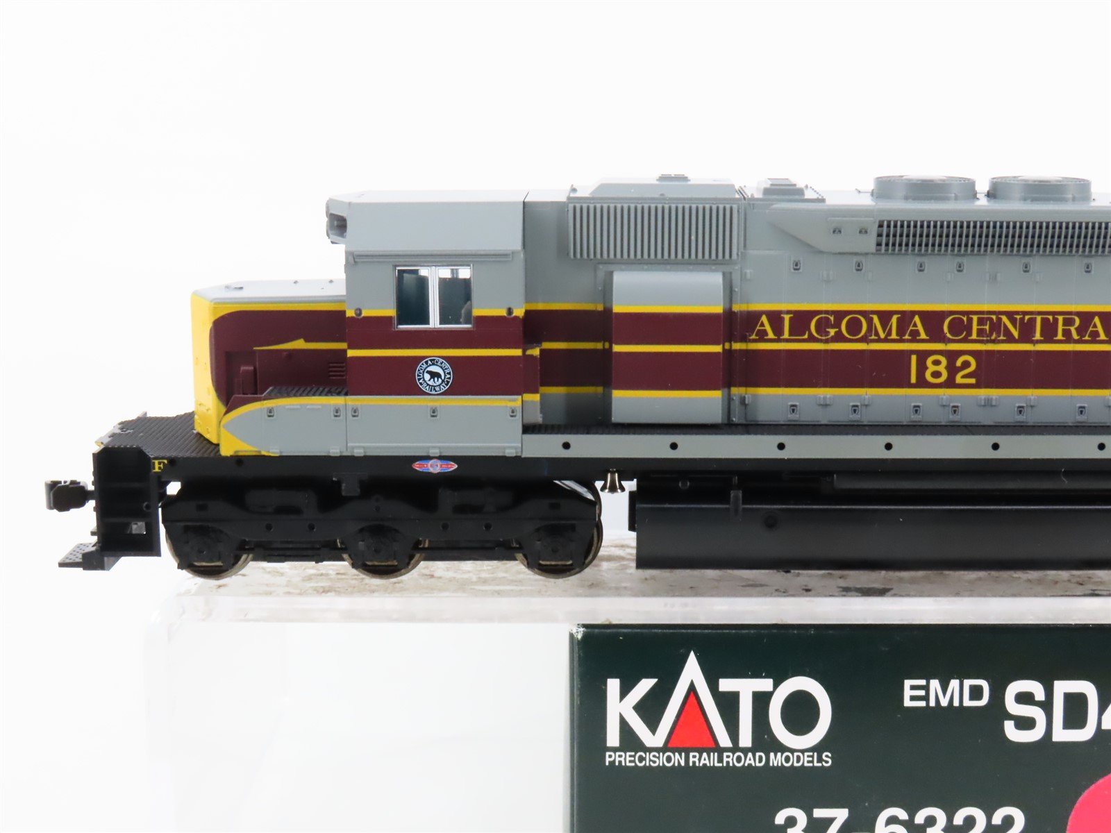 HO Scale Kato 37-6322 AC Algoma Central SD40 Diesel Locomotive #182
