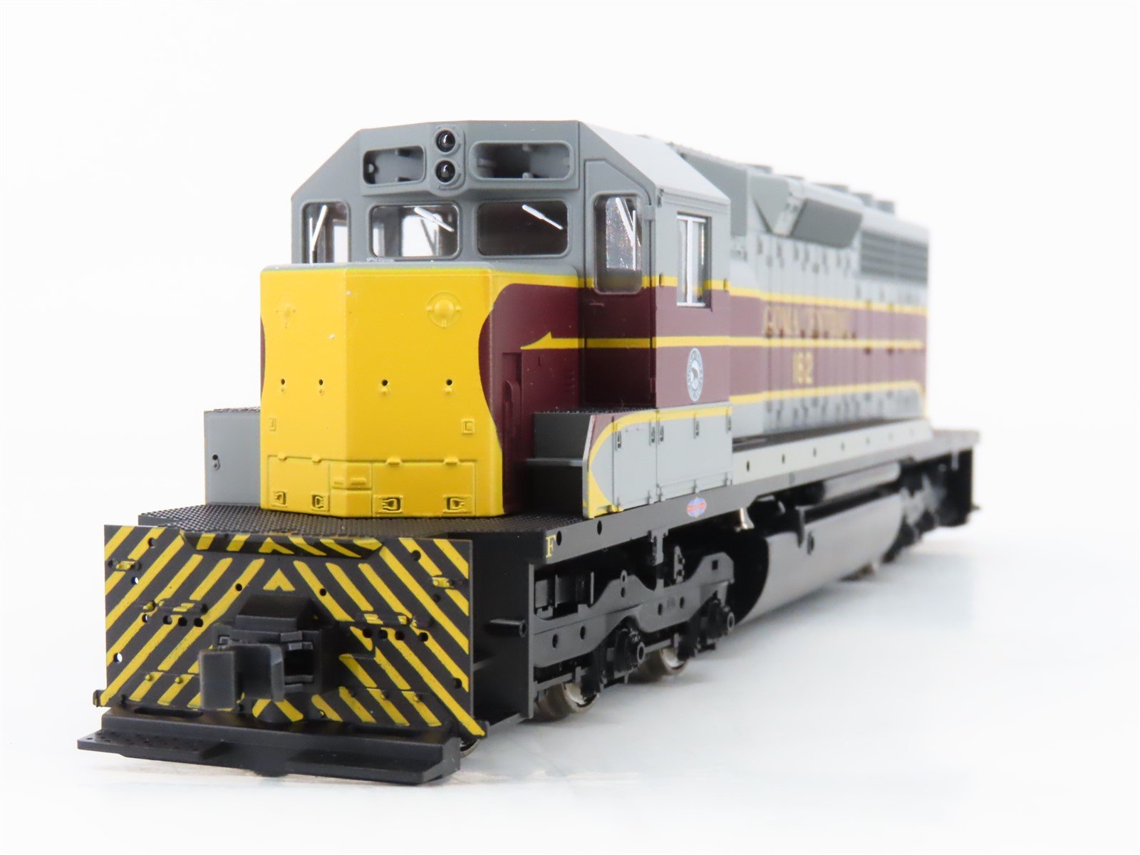 HO Scale Kato 37-6322 AC Algoma Central SD40 Diesel Locomotive #182