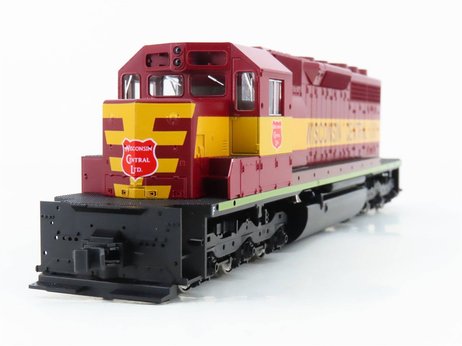 HO Scale Kato 37-6329 WC Wisconsin Central SD40 Diesel Locomotive #6001