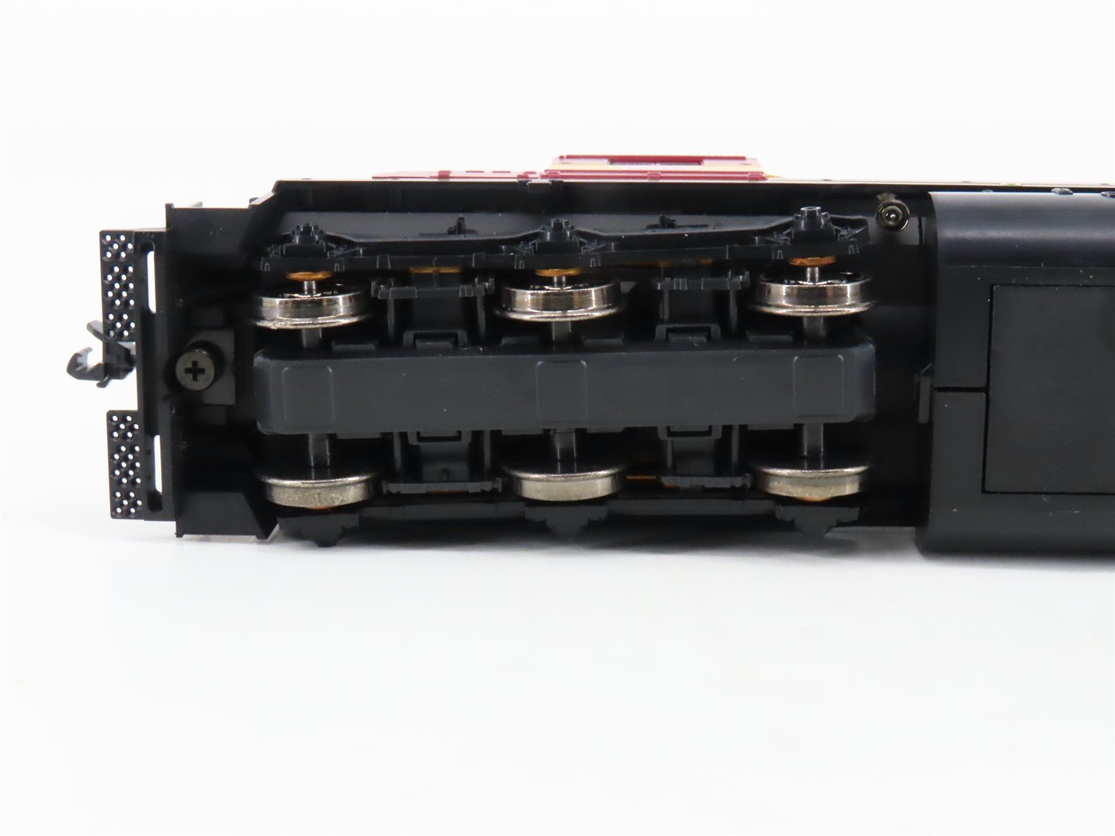 HO Scale Kato 37-6329 WC Wisconsin Central SD40 Diesel Locomotive #6001