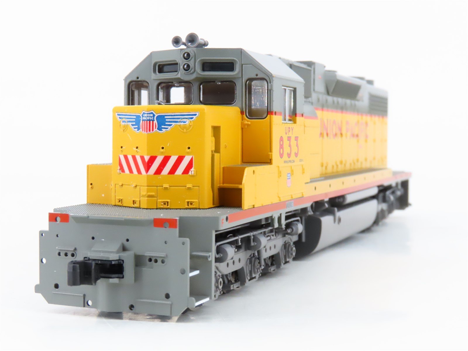 HO Scale Kato 37-6511 UPY Union Pacific SD38-2 Diesel Locomotive #Y833