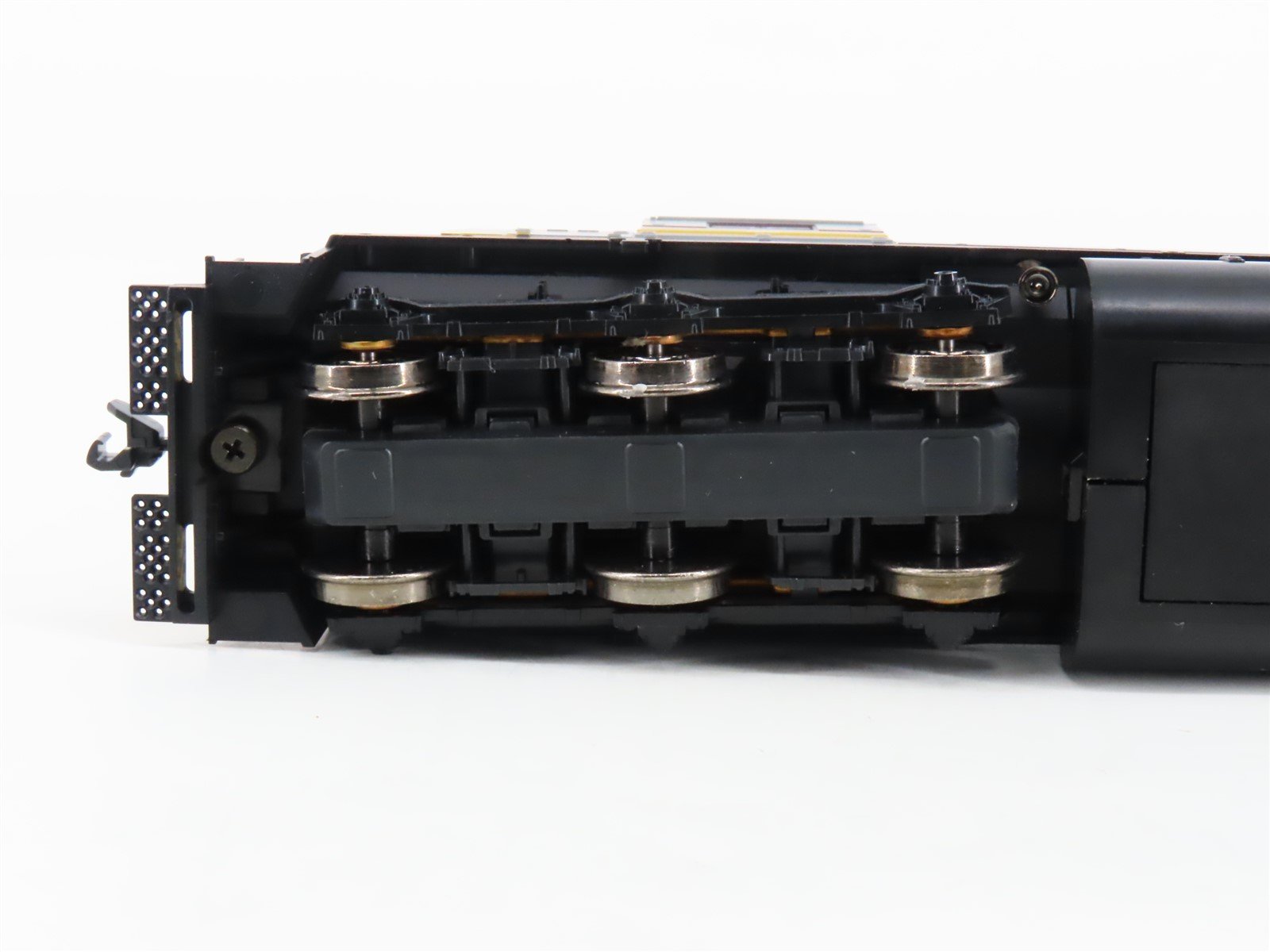 HO Scale Kato 37-6321 AC Algoma Central SD40 Diesel Locomotive #180