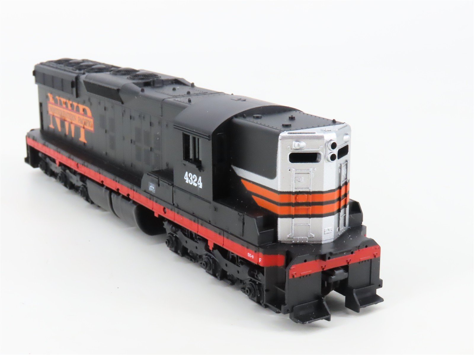 HO Scale Athearn 2228 NWP Northwestern Pacific SD9 Diesel Locomotive Set