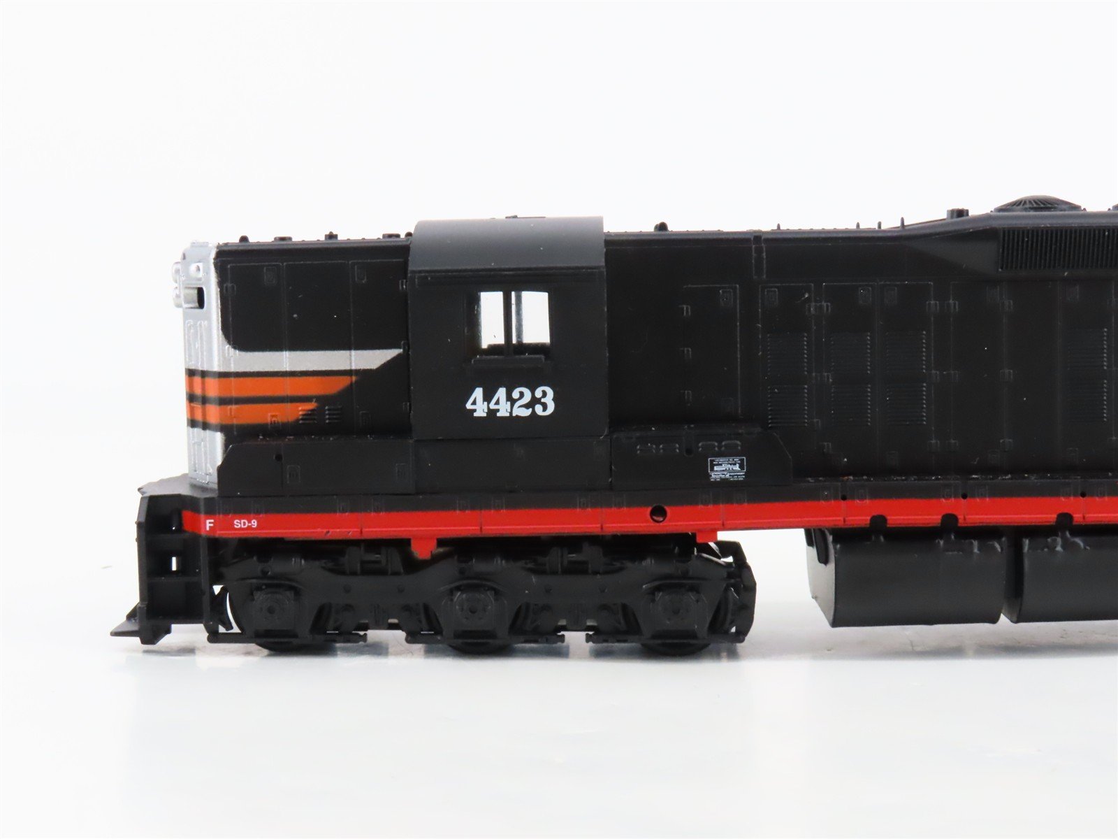 HO Scale Athearn 2228 NWP Northwestern Pacific SD9 Diesel Locomotive Set