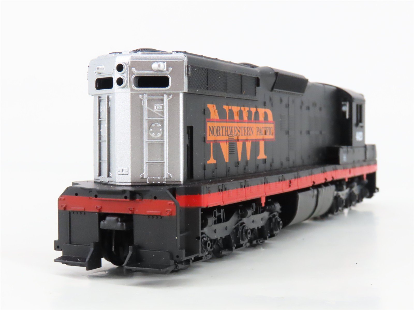 HO Scale Athearn 2228 NWP Northwestern Pacific SD9 Diesel Locomotive Set