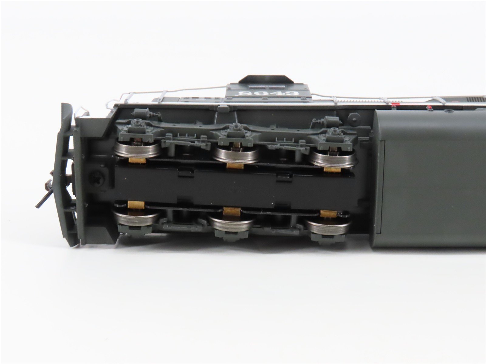 HO Scale Athearn RTR 89861 SP Southern Pacific SD40 Diesel Locomotive #8643