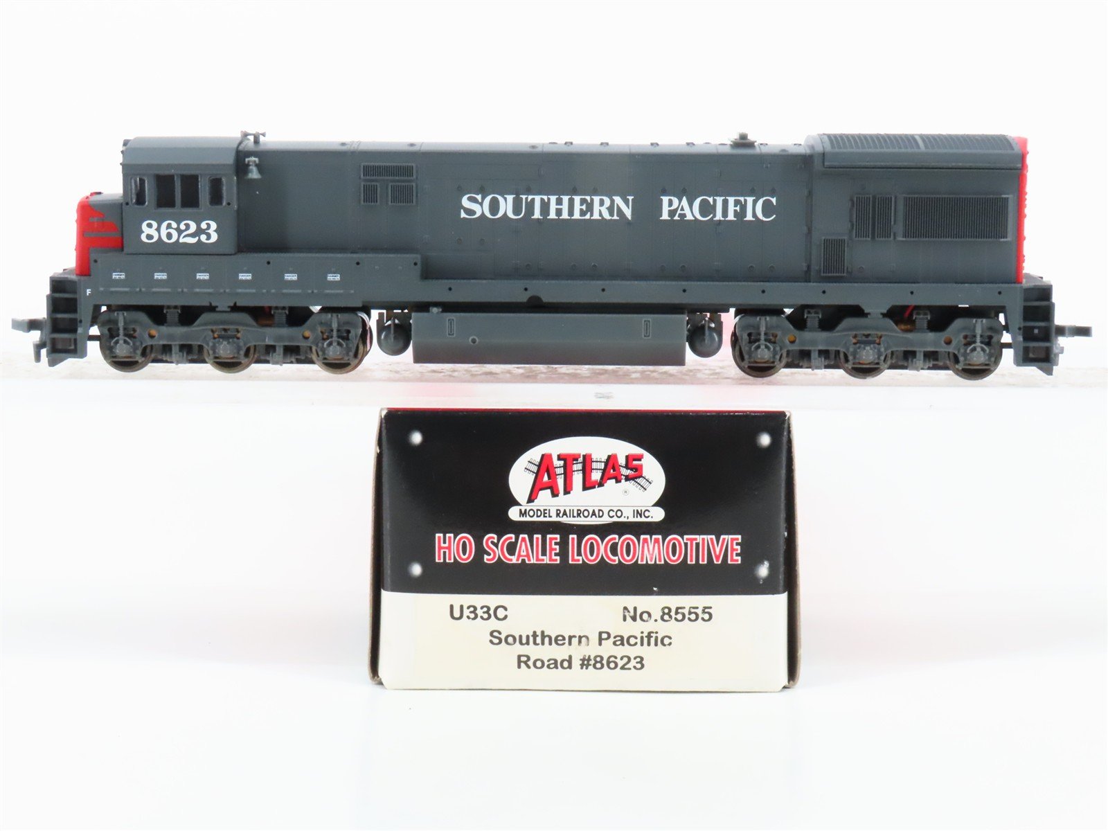 HO Scale Atlas 8555 SP Southern Pacific U33C Diesel Locomotive #8623