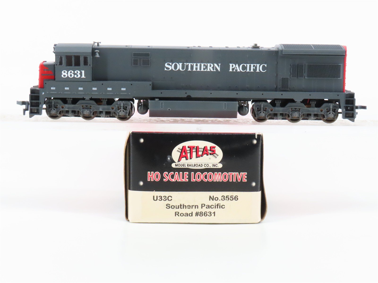 HO Scale Atlas 8556 SP Southern Pacific U33C Diesel Locomotive #8631