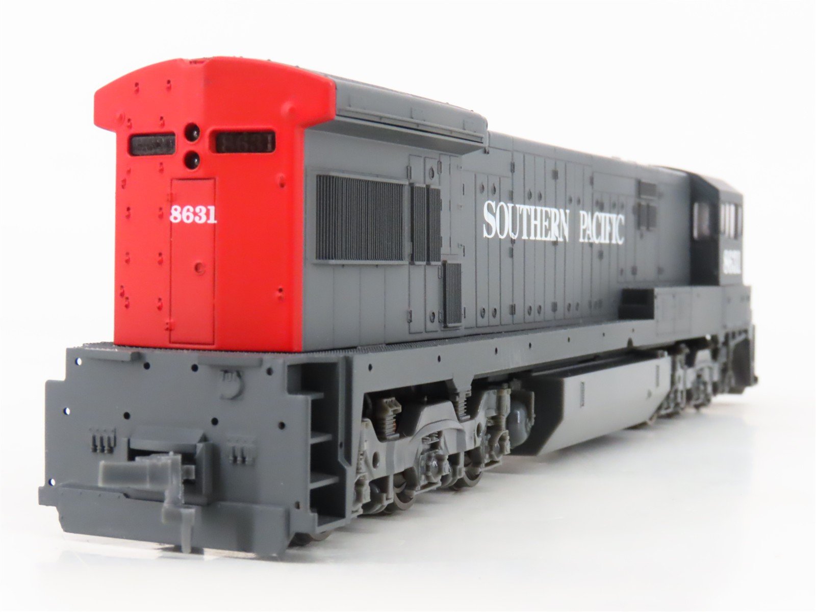 HO Scale Atlas 8556 SP Southern Pacific U33C Diesel Locomotive #8631