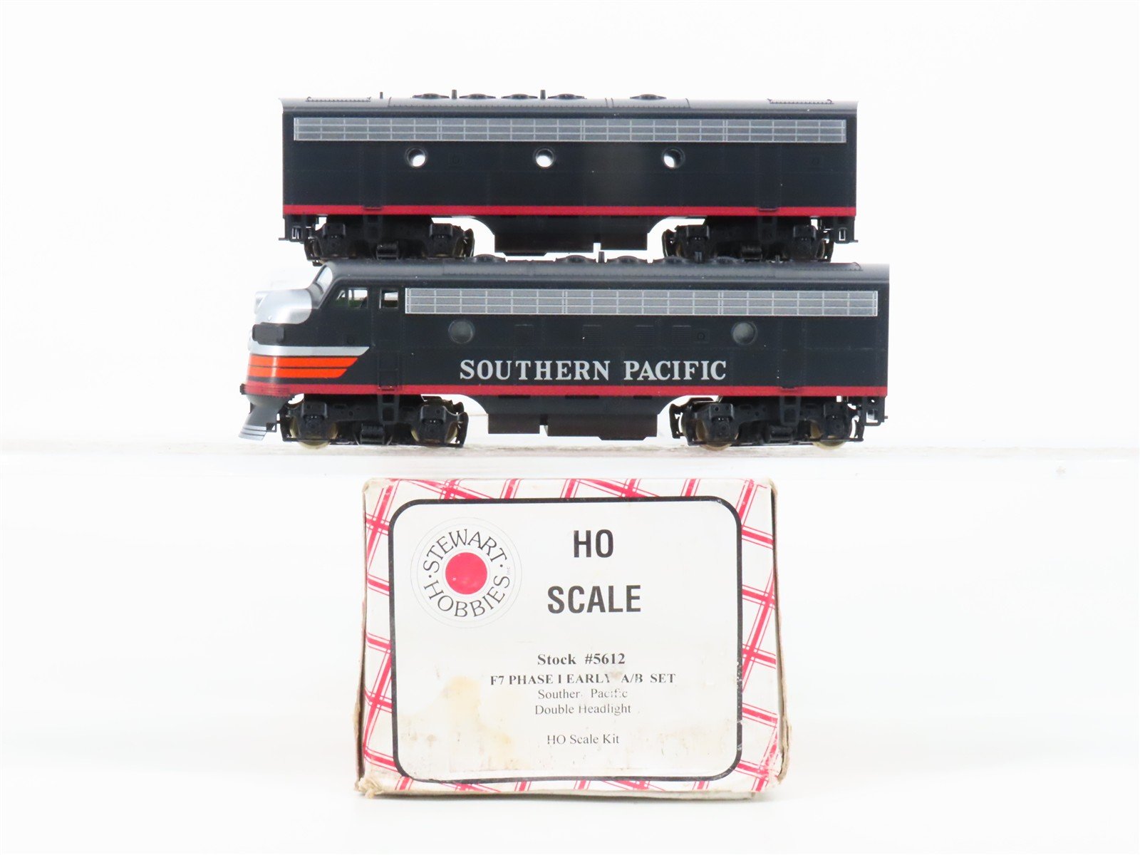 HO Scale Stewart Hobbies 5612 SP Southern Pacific F7 A/B Diesel Locomotive Set