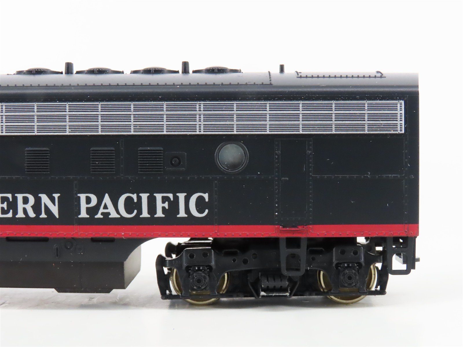 HO Scale Stewart Hobbies 5612 SP Southern Pacific F7 A/B Diesel Locomotive Set