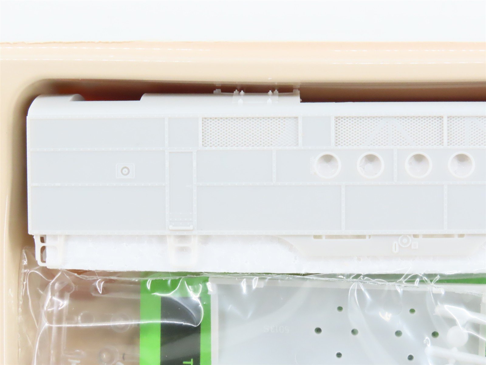 HO Scale Stewart Hobbies 5004 Undecorated FTB Diesel Locomotive UNPOWERED