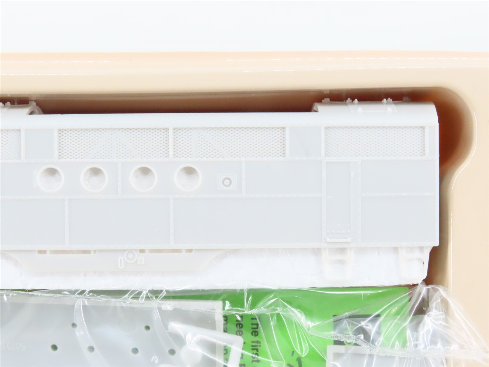 HO Scale Stewart Hobbies 5004 Undecorated FTB Diesel Locomotive UNPOWERED