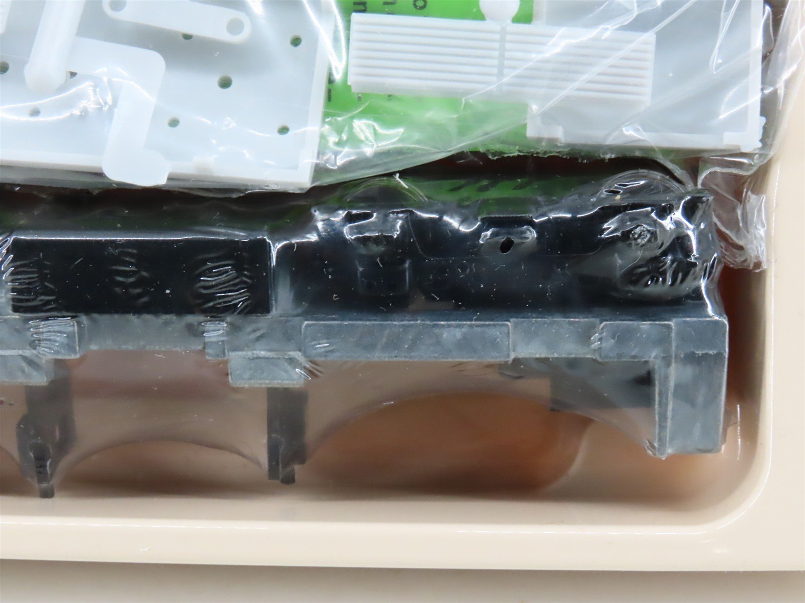 HO Scale Stewart Hobbies 5004 Undecorated FTB Diesel Locomotive UNPOWERED