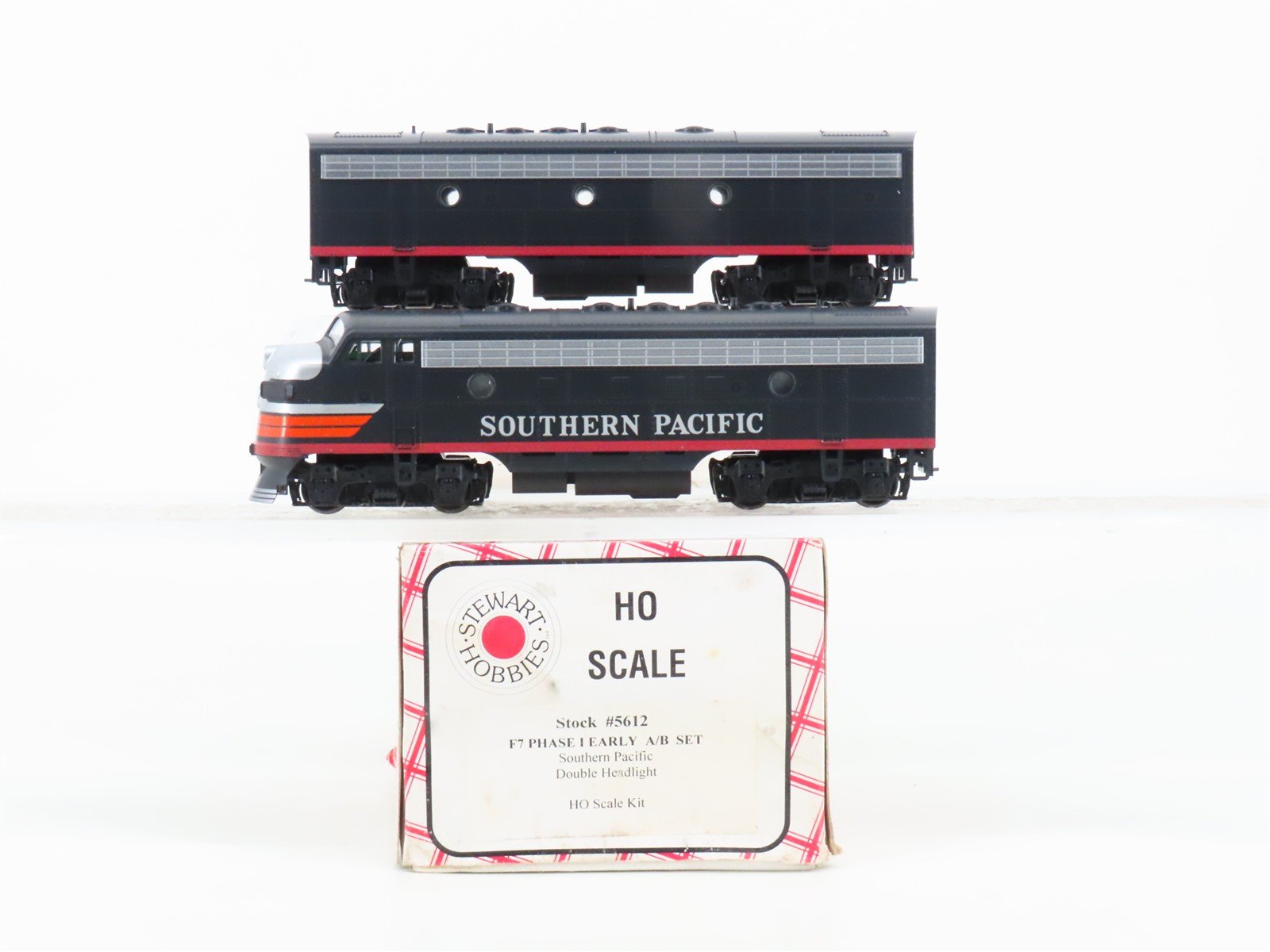 HO Scale Stewart Hobbies 5612 SP Southern Pacific F7 A/B Diesel Locomotive Set
