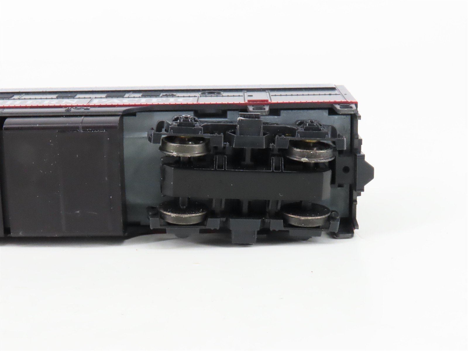 HO Scale Stewart Hobbies 5612 SP Southern Pacific F7 A/B Diesel Locomotive Set