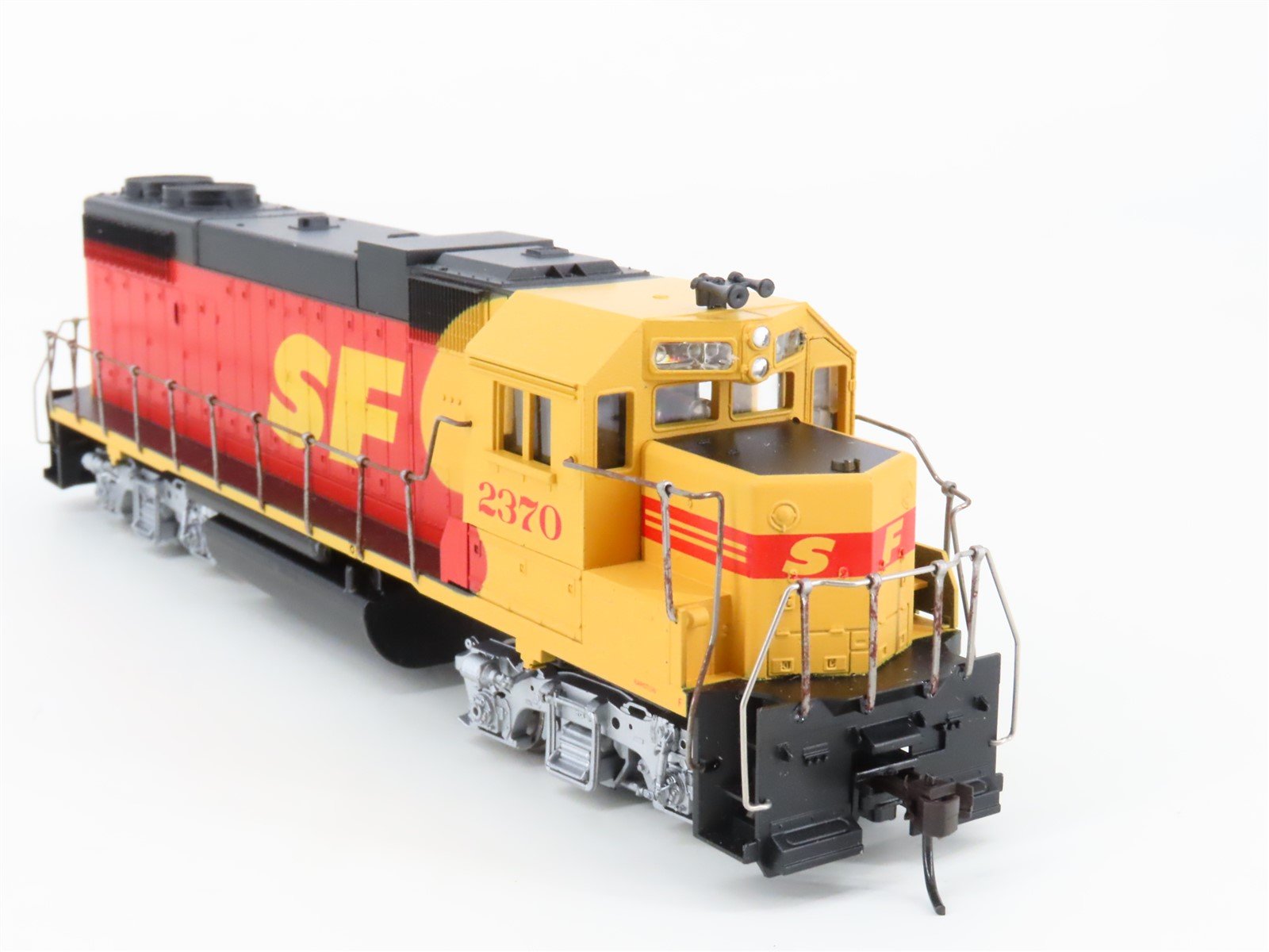 HO Scale Athearn 4620 ATSF Santa Fe GP38-2 Diesel Locomotive #2370