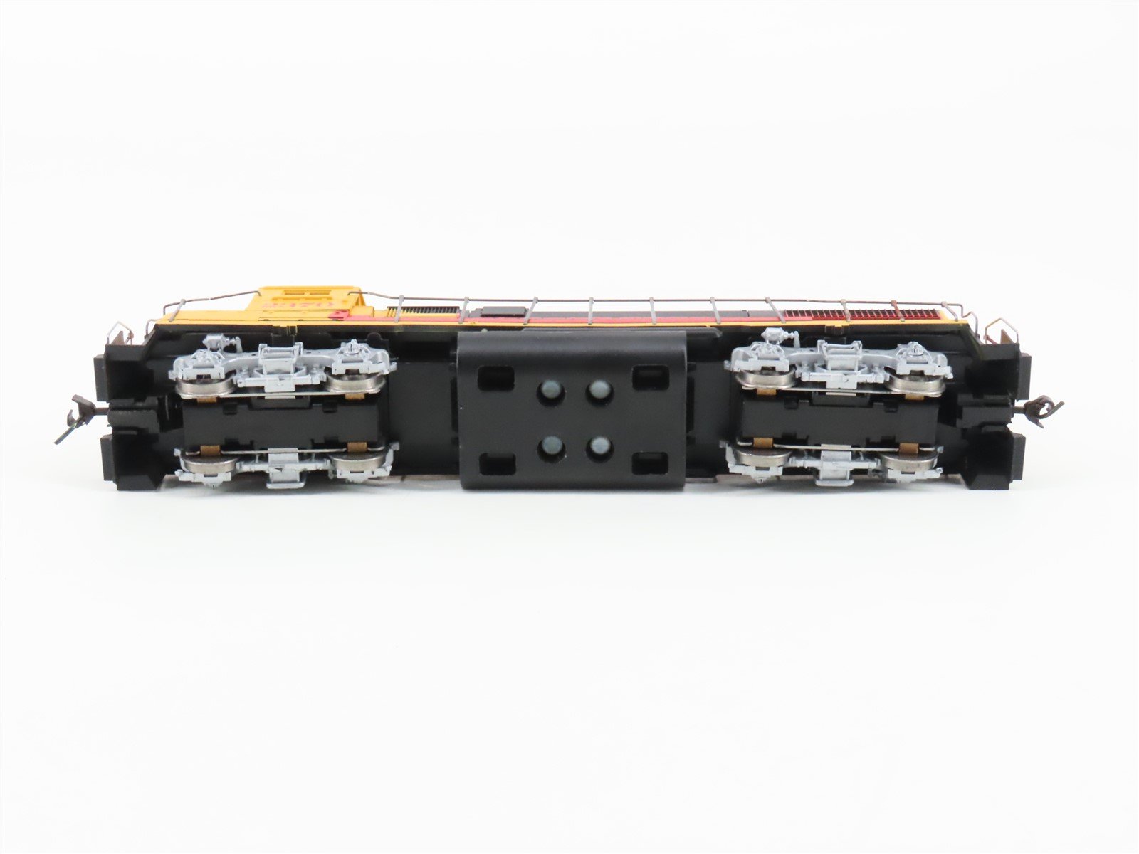 HO Scale Athearn 4620 ATSF Santa Fe GP38-2 Diesel Locomotive #2370