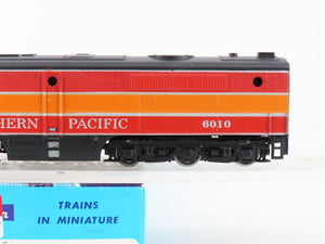 HO Scale Athearn 3306 SP Southern Pacific Daylight PA-1 Diesel Locomotive #6010