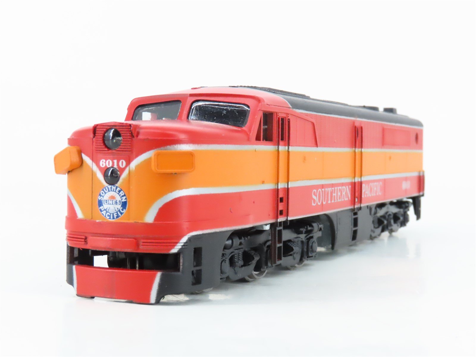 HO Scale Athearn 3306 SP Southern Pacific Daylight PA-1 Diesel Locomotive #6010