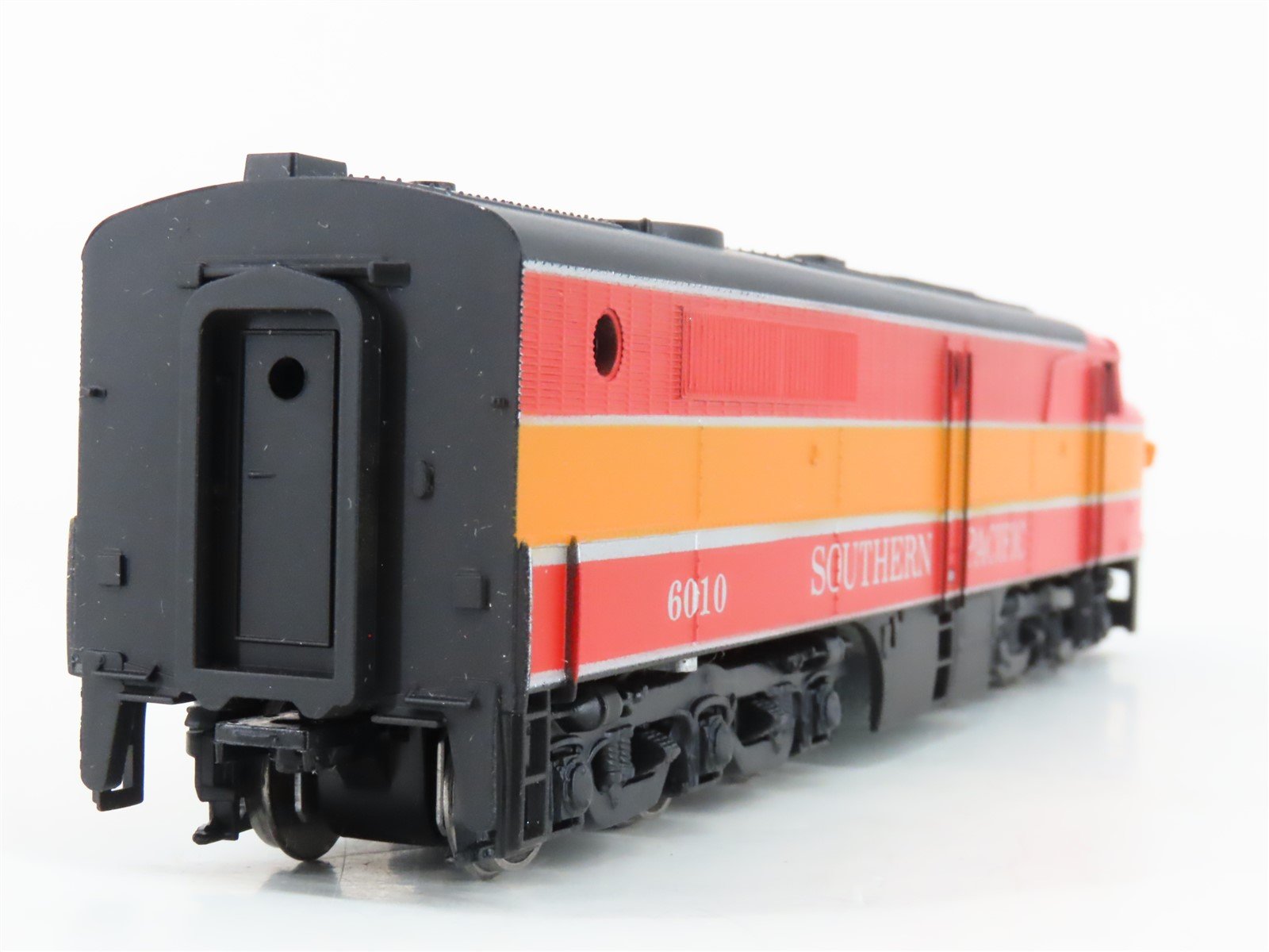 HO Scale Athearn 3306 SP Southern Pacific Daylight PA-1 Diesel Locomotive #6010