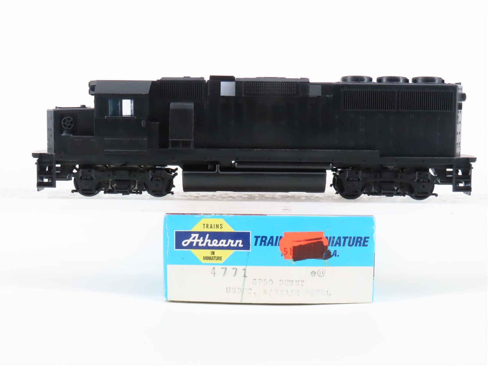 HO Scale Athearn 4771 Undecorated GP60 Diesel Locomotive UNPOWERED